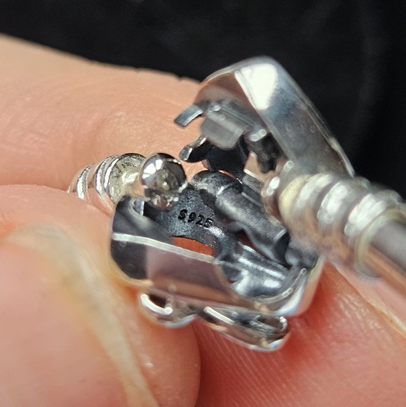 Pandora Butterfly Clasp Sterling Silver Bangle Size 8.5"  New in box! - Picture 5 of 7